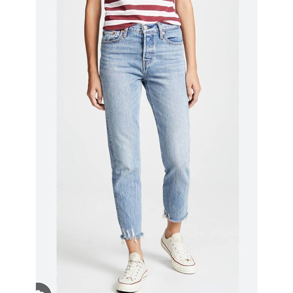Levi's Wedge Frayed Hem Jeans 27